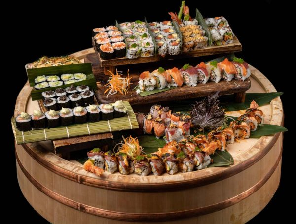 Chefs Choice Omakase { 24 pieces }
